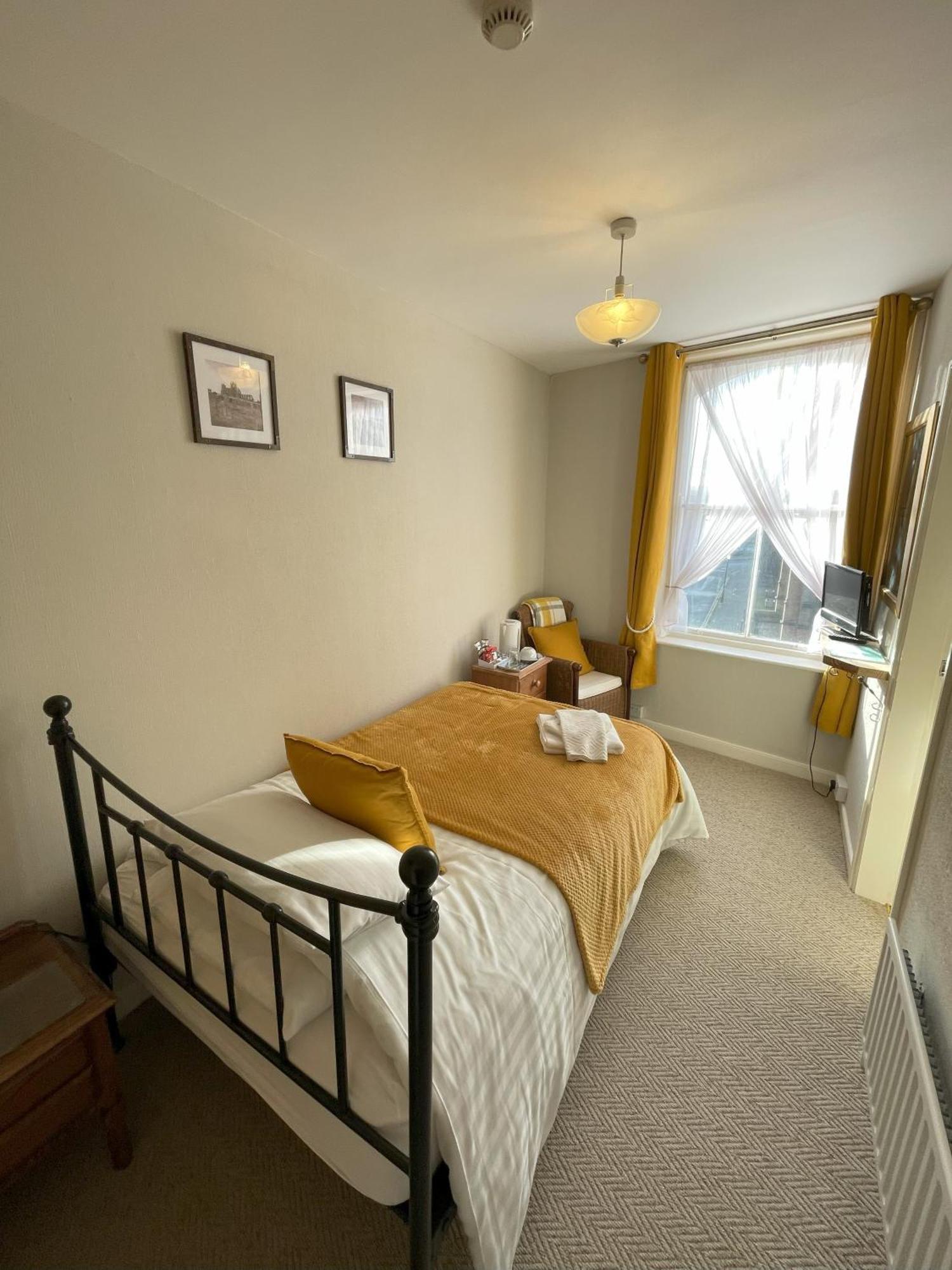 וויטבי The Captain'S Lodge Room Only Accommodation מראה חיצוני תמונה